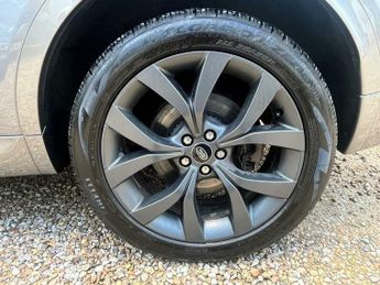 Land Rover Discovery Sport 1.5 P300e 12.2kWh R-Dynamic SE Auto 4WD Euro 6 (s/s) 5dr