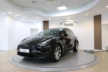 Tesla Model Y LONG RANGE AWD