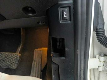 BMW 1 SERIES 2.0 Petrol Automatic Hatchback Part Leather ULEZ Free