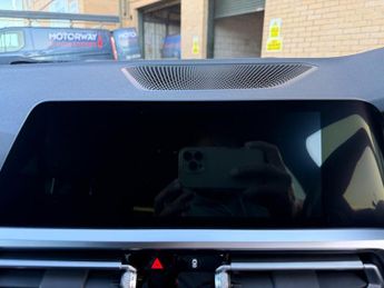 BMW 3 SERIES 330E M SPORT PRO EDITION