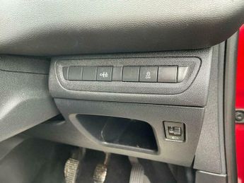 Peugeot 208 1.2 VTi Allure Euro 5 5dr