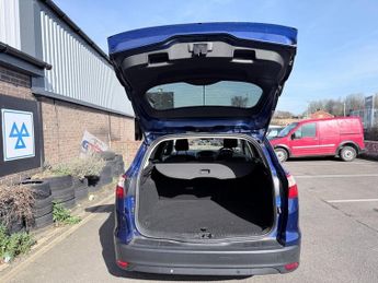 Ford Focus TITANIUM NAVIGATOR AUTO 145K MILES FRESH MOT FULL HISTORY SERVIC