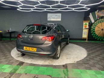 Vauxhall Astra 1.6 16v SRi Euro 5 5dr
