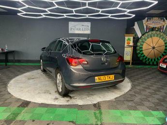Vauxhall Astra 1.6 16v SRi Euro 5 5dr