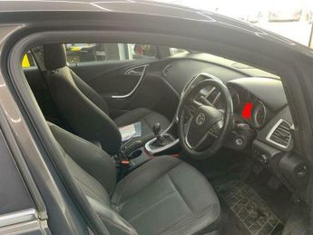 Vauxhall Astra 1.6 16v SRi Euro 5 5dr