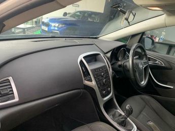 Vauxhall Astra 1.6 16v SRi Euro 5 5dr