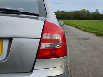 Skoda Octavia 1.6 FSI Elegance Tiptronic Euro 4 5dr