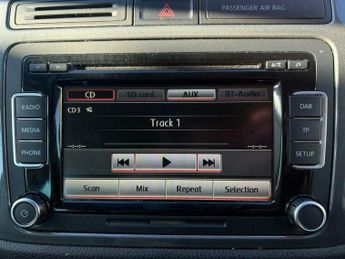 Volkswagen Tiguan 2.0 TDI BlueMotion Tech Escape DSG 4WD Euro 5 (s/s) 5dr