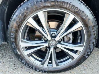 Nissan Qashqai 1.2 DIG-T N-Connecta XTRON Euro 6 (s/s) 5dr