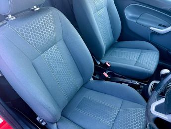 Ford Fiesta ZETEC BLUETOOTH+FSH+CLEAN MOT+2 KEYS