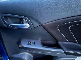 Honda Civic 1.8 i-VTEC SE Plus (Navi) Auto Euro 6 5dr