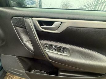 Volvo XC70 2.4 D5 SE 5dr