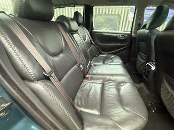 Volvo XC70 2.4 D5 SE 5dr