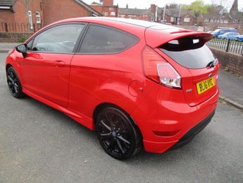 Ford Fiesta ZETEC S RED EDITION