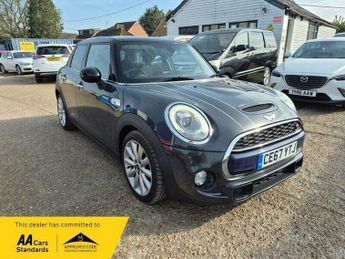 MINI Hatch 2.0 Cooper SD Hatchback 5dr Diesel Auto 6Spd Euro 6 (s/s) (170 p