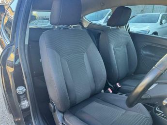 Ford Fiesta 1.0T EcoBoost Zetec Euro 5 (s/s) 3dr