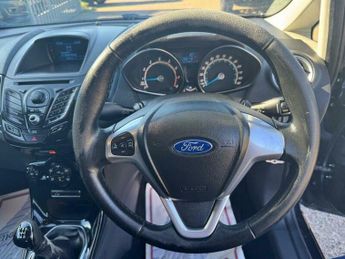 Ford Fiesta 1.0T EcoBoost Zetec Euro 5 (s/s) 3dr