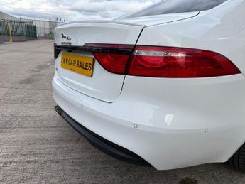 Jaguar XF D R-SPORT