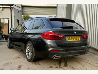 BMW 5 SERIES 520i M SPORT TOURING