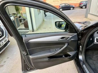 BMW 5 SERIES 520i M SPORT TOURING