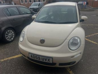 Volkswagen Beetle LUNA 16V