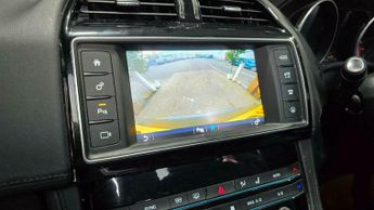 Jaguar F-Pace 2.0 D180 Portfolio SUV 5dr Diesel Auto AWD Euro 6 (s/s) (180 ps)