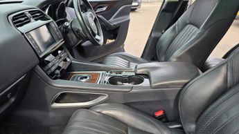 Jaguar F-Pace 2.0 D180 Portfolio SUV 5dr Diesel Auto AWD Euro 6 (s/s) (180 ps)