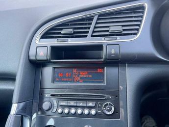 Peugeot 3008 1.6 e-HDi Active EGC Euro 5 (s/s) 5dr