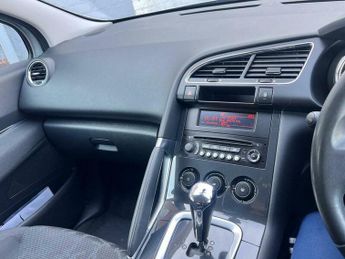 Peugeot 3008 1.6 e-HDi Active EGC Euro 5 (s/s) 5dr