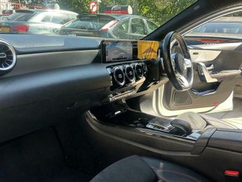 Mercedes-Benz A Class 1.5 A180d AMG Line (Executive) 7G-DCT Euro 6 (s/s) 5dr