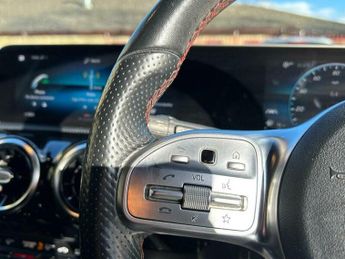 Mercedes-Benz A Class 1.5 A180d AMG Line (Executive) 7G-DCT Euro 6 (s/s) 5dr