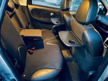 Nissan Note 1.6 16V Tekna Auto Euro 5 5dr