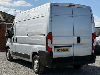 Peugeot Boxer 2.0 BlueHDi 335 Professional L2 H2 Euro 6 5dr