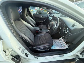 Mercedes GLA Class GLA220 CDI 4MATIC AMG LINE PREMIUM