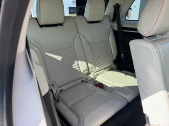 Land Rover Discovery 2.0 SD4 HSE Luxury Auto 4WD Euro 6 (s/s) 5dr