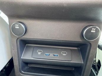 Land Rover Discovery 2.0 SD4 HSE Luxury Auto 4WD Euro 6 (s/s) 5dr