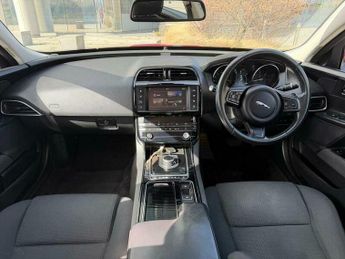 Jaguar XE 2.0d SE Auto Euro 6 (s/s) 4dr