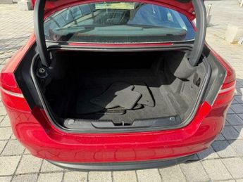 Jaguar XE 2.0d SE Auto Euro 6 (s/s) 4dr