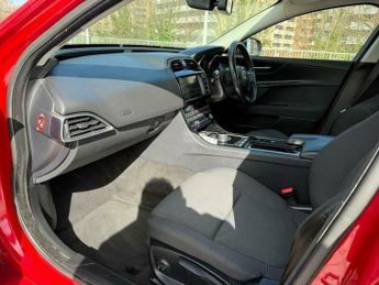 Jaguar XE 2.0d SE Auto Euro 6 (s/s) 4dr