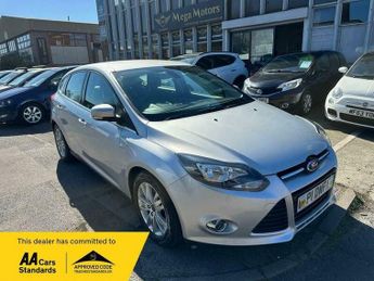 Ford Focus 1.0T EcoBoost Titanium Navigator Euro 5 (s/s) 5dr