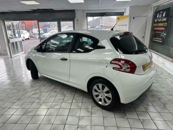 Peugeot 208 1.0 VTi Access Euro 5 3dr