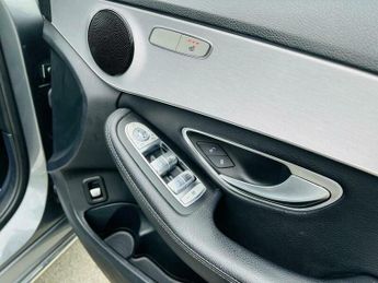 Mercedes-Benz C Class 2.0 C220d Sport (Premium) G-Tronic+ Euro 6 (s/s) 5dr