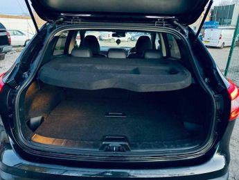 Nissan Qashqai 1.2 DIG-T Tekna XTRON 2WD Euro 6 (s/s) 5dr