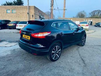 Nissan Qashqai 1.2 DIG-T Tekna XTRON 2WD Euro 6 (s/s) 5dr