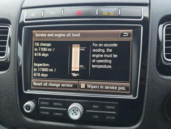 Volkswagen Touareg 3.0 TDI V6 BlueMotion Tech R-Line Tiptronic 4WD Euro 6 (s/s) 5dr