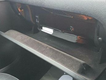 Volkswagen Touareg 3.0 TDI V6 BlueMotion Tech R-Line Tiptronic 4WD Euro 6 (s/s) 5dr