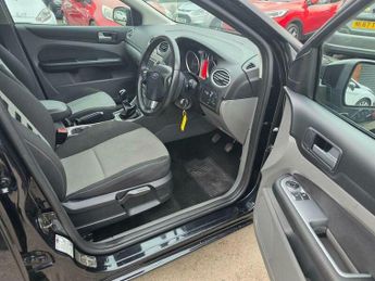 Ford Focus 1.6 TDCi DPF Zetec 5dr