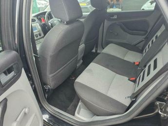 Ford Focus 1.6 TDCi DPF Zetec 5dr
