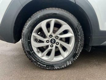 Hyundai Tucson 1.7 CRDi Blue Drive SE Nav DCT Euro 6 (s/s) 5dr