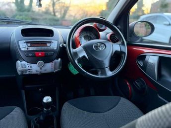 Toyota AYGO 1.0 VVT-i Fire Euro 5 5dr